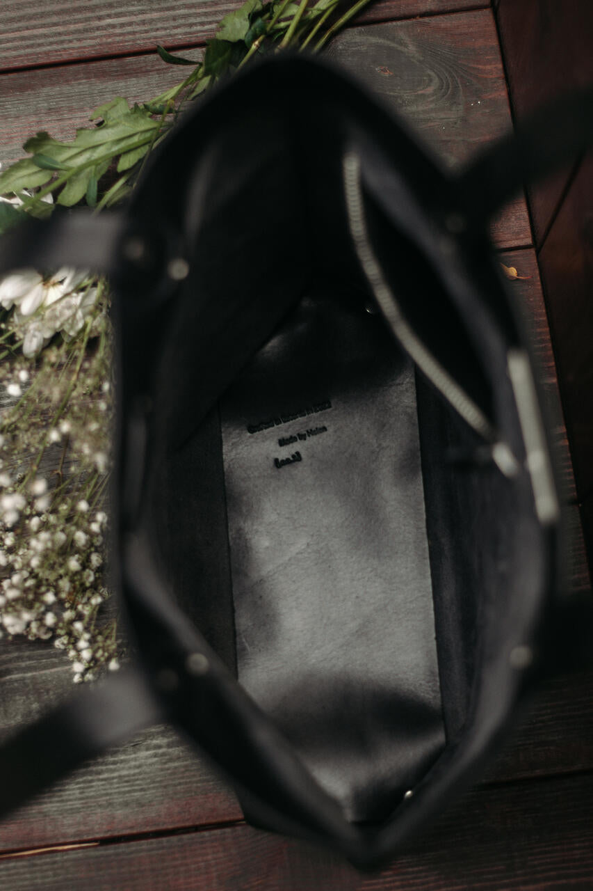 TOTE'ally Classic Leather Tote