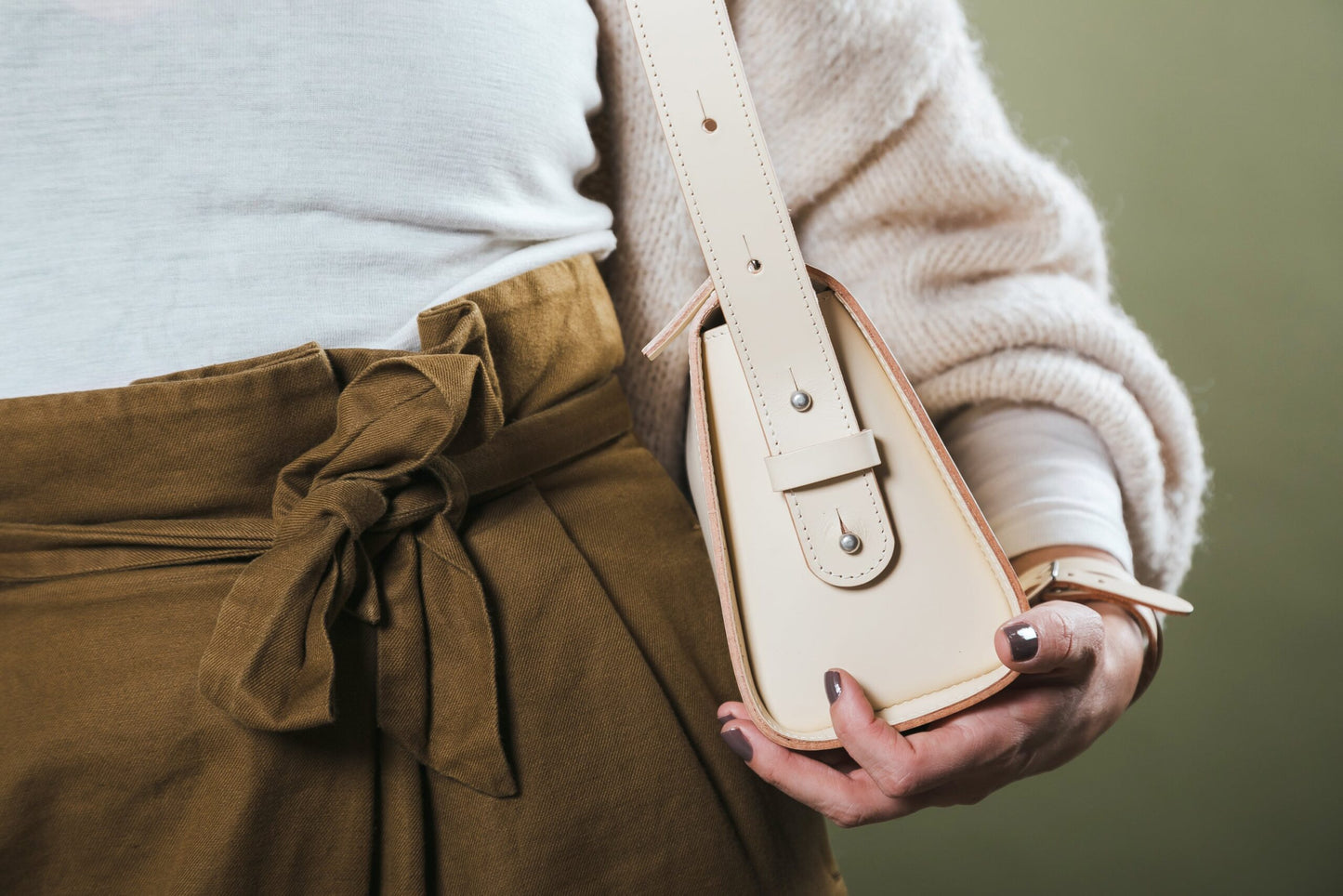 Model Sling - Cookie