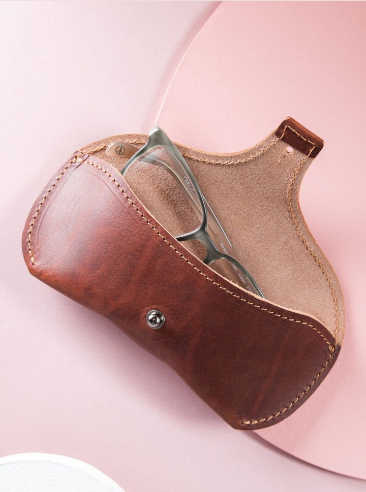 Specs Pouch – Cognac