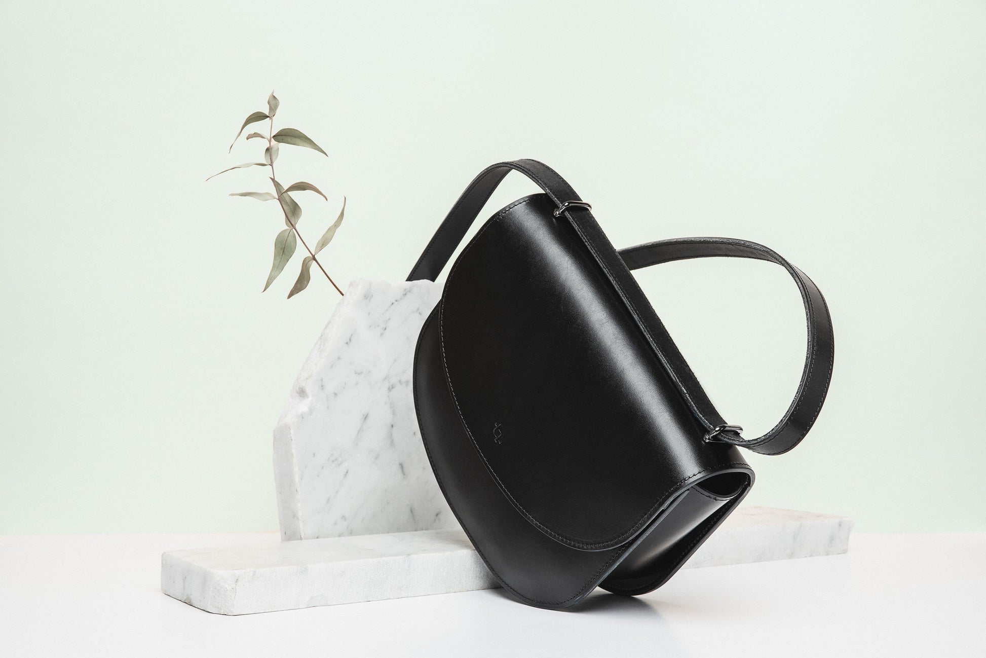 Leather Handbag Moon Pack - Black