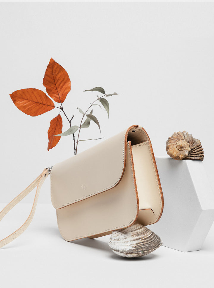 Leather Handbag Model Baguette with Two Straps – Cookie