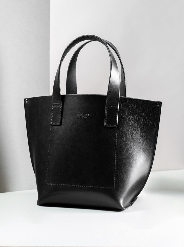 Model Bucket – Black