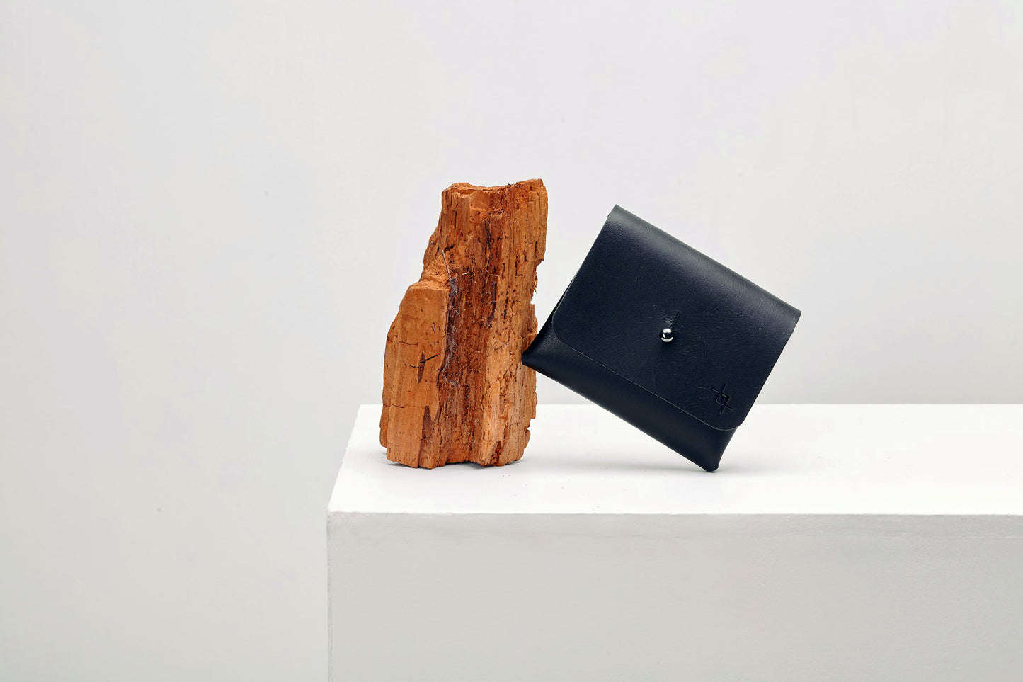 Classic Pouch Wallet