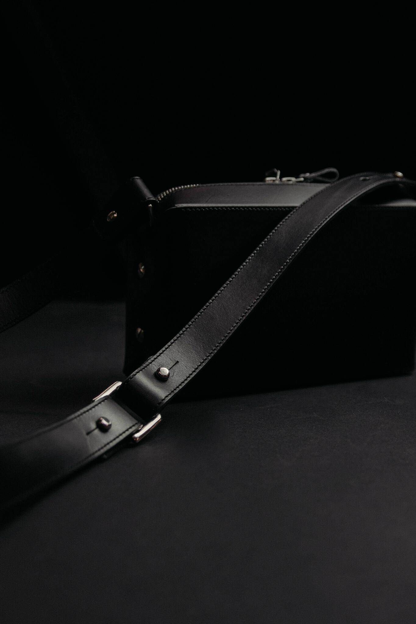 Trippelgänger Leder Umhängetasche