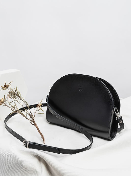 Half Moon – Black